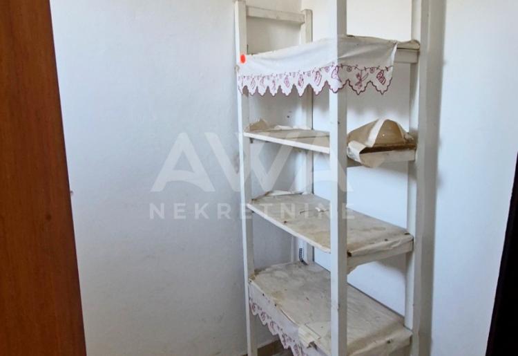 Čonoplja – Spratna kuća 172m² na velikom placu 1617m²