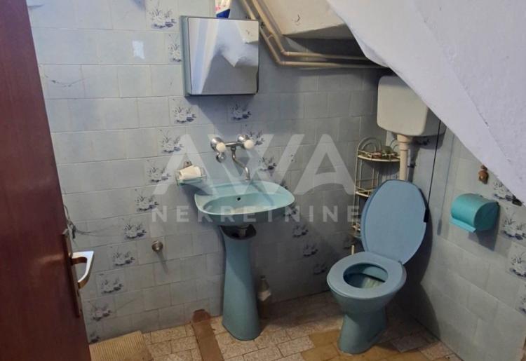 Čonoplja – Spratna kuća 172m² na velikom placu 1617m²