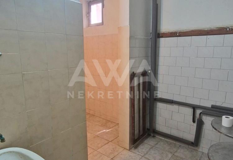 Stambeno-poslovni objekat 1096m²