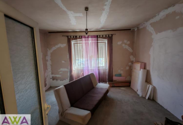 Prizemna kuća 104m² na placu 710m² – Bezdan, započeto renoviranje