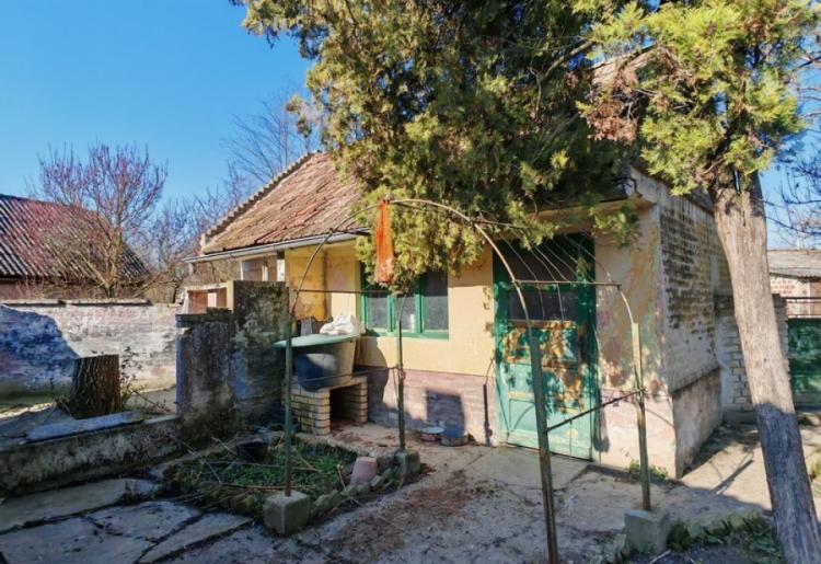 Bezdan – Štrbac | Salaš sa dve kuće na 27 ari