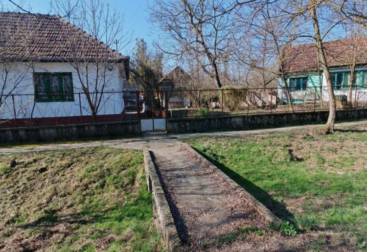 Bezdan – Štrbac | Salaš sa dve kuće na 27 ari