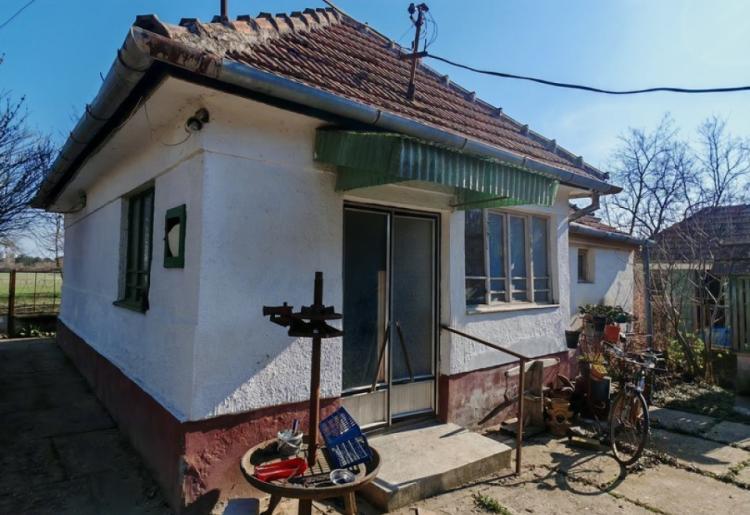 Bezdan – Štrbac | Salaš sa dve kuće na 27 ari