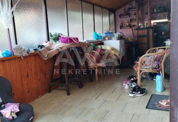 Kuća Sombor Crvenka 176m2 na placu 362m2 – spratnica, pelet, dvorište