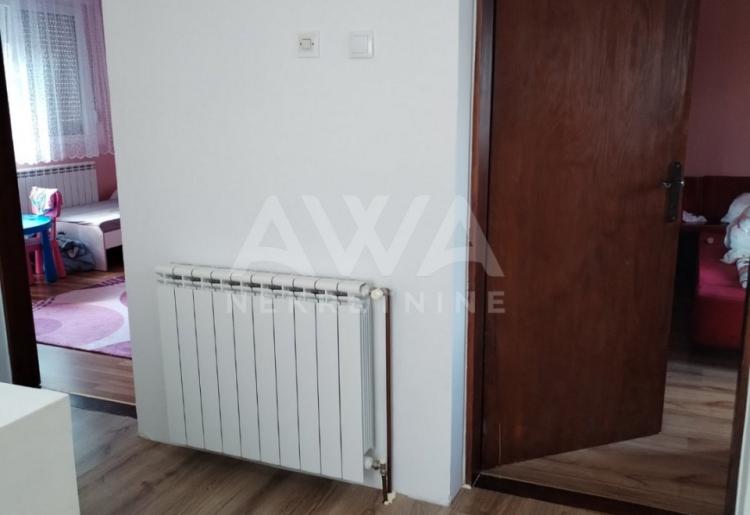 Kuća Sombor Crvenka 176m2 na placu 362m2 – spratnica, pelet, dvorište