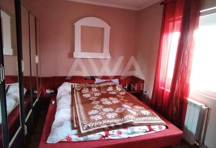 Kuća Sombor Crvenka 176m2 na placu 362m2 – spratnica, pelet, dvorište