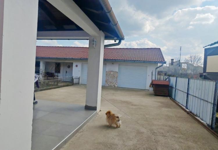 Novija prizemna 4.0 kuća 150m², plac 4.8 ari – Sombor, Gornja Varoš