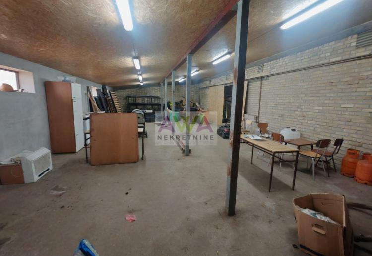 Salaš sa 1ha placa i velikim magacinom – Sombor, 7km od centra