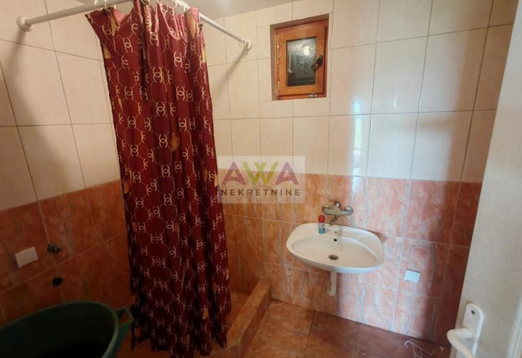 Salaš sa 1ha placa i velikim magacinom – Sombor, 7km od centra