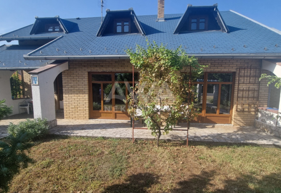 Novija kuća 135m2 na većem placu od 10ar