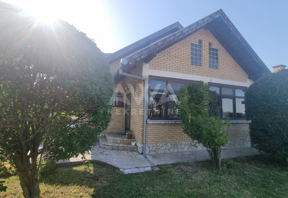 Novija kuća 135m2 na većem placu od 10ar