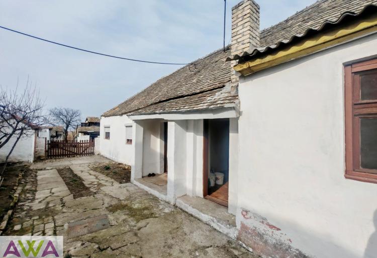 Stanišić – Kuća 146m² na placu 720m², mogućnost dva stana, pogodna za strance