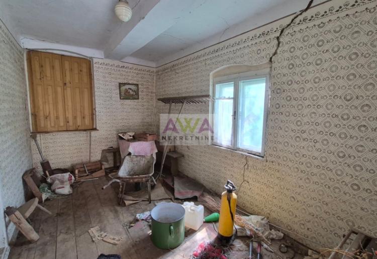 Stanišić – kuća sa velikim placem 17 ari