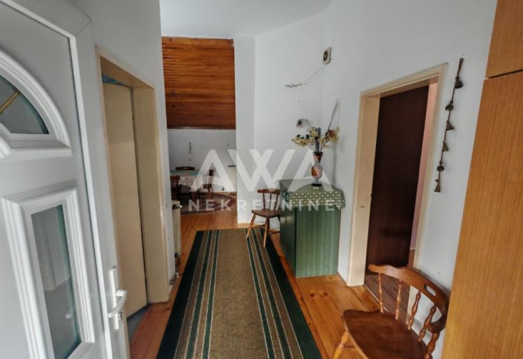 Sombor, Čvorak spratna kuća za višečlanu porodicu i posao