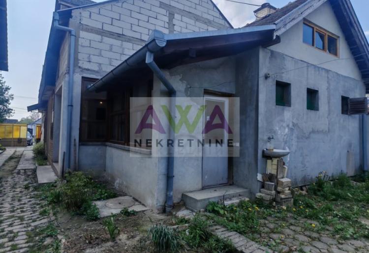 Kuća sa velikim potencijalom – mogućnost više stambenih jedinica, Apatin (blizina centra)