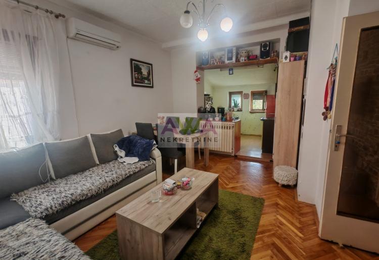 Sombor – Nova Selenča, dvoiposoban stan 52m², renoviran, komforan 