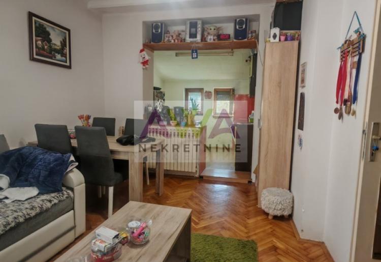 Sombor – Nova Selenča, dvoiposoban stan 52m², renoviran, komforan 