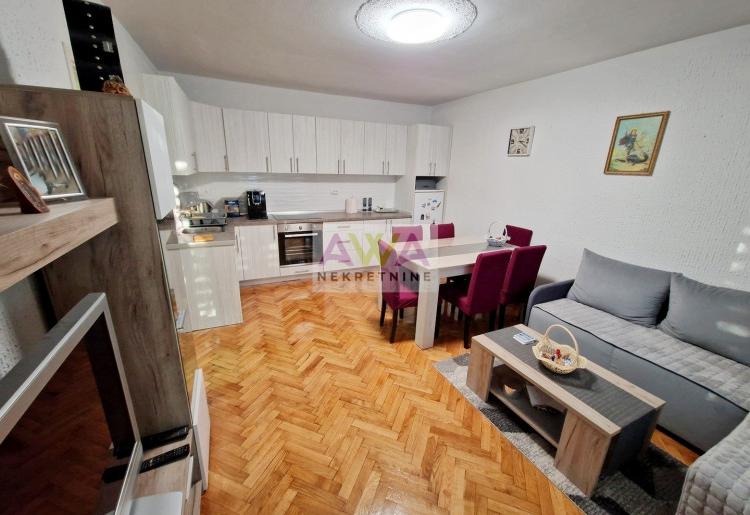 Sombor, Nova Selenča – Dvoiposoban stan 59m², I sprat, namešten