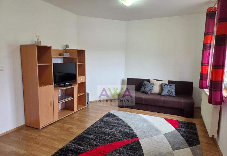 Sombor – Nova Selenča – Dvosoban stan 56m², III sprat, namešten