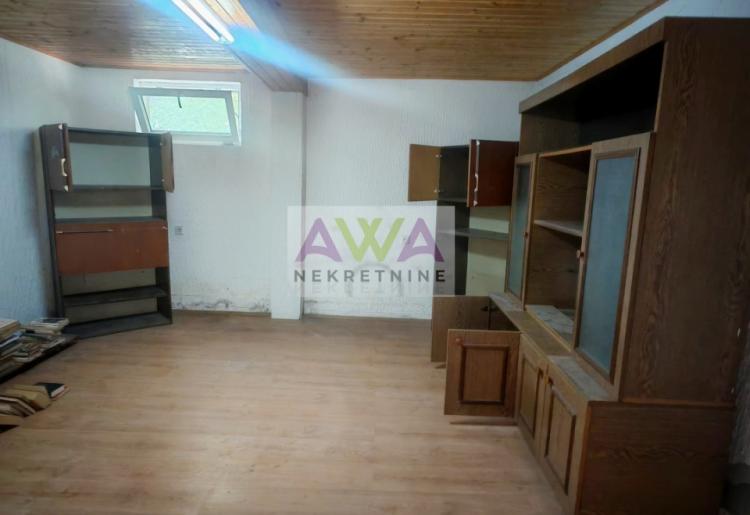 Bezdan. Prizemna kuća 89m2, plac 4ar