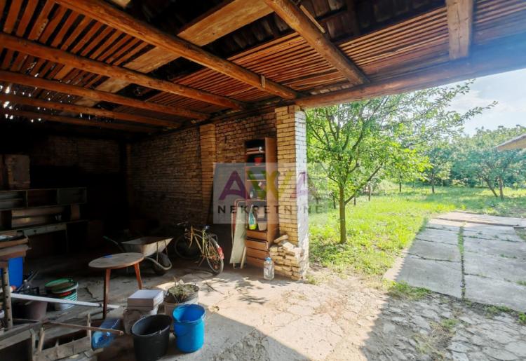 Prigrevica – Očuvana kuća 169m², pomoćni objekti, voćnjak, mogućnost kupovine preko konkursa