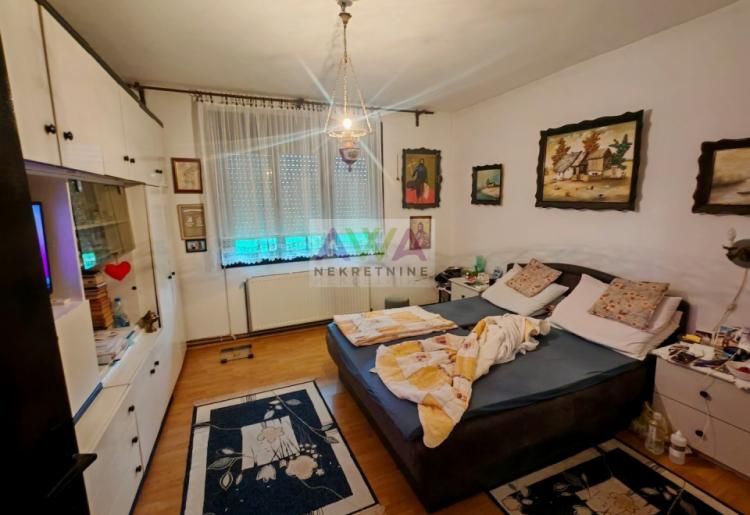 Sombor – Predgrađe – Kuća 74m² sa placem 4991m², pomoćni objekti i obradivo zemljište