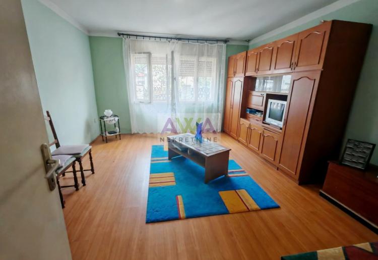 Sombor – Gornja Varoš, porodična kuća 174m2 sa nezavršenim potkrovljem, plac 727m2