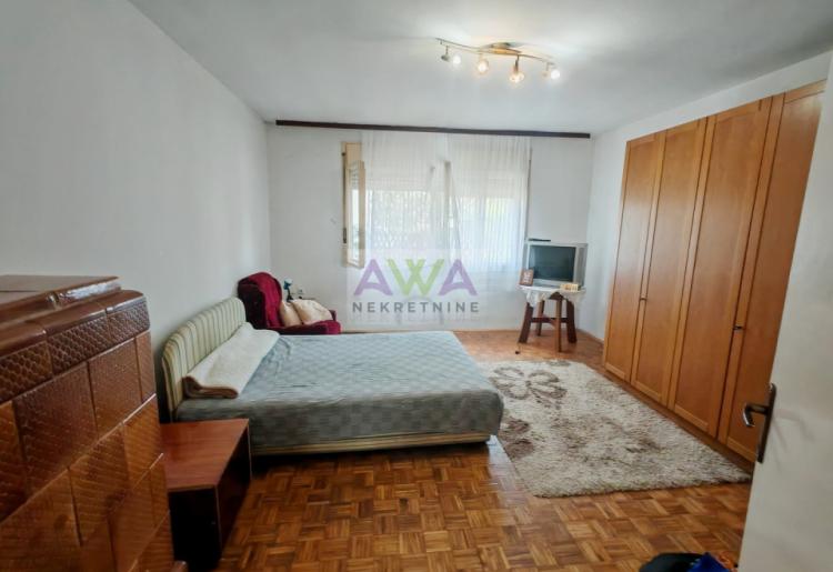 Sombor – Gornja Varoš, porodična kuća 174m2 sa nezavršenim potkrovljem, plac 727m2