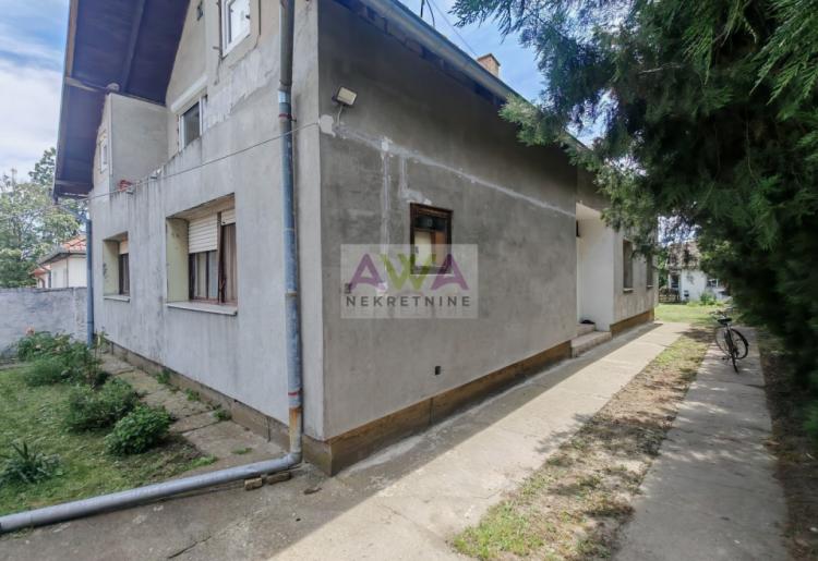 Sombor – Gornja Varoš, porodična kuća 174m2 sa nezavršenim potkrovljem, plac 727m2