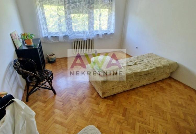 Sombor, Nova Selenča – Dvosoban stan 62m², III sprat