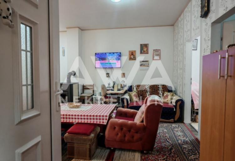 Sređen dvorišni stančić 49m2. Širi centar Sombora