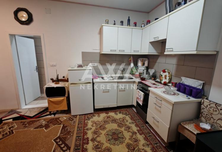 Sređen dvorišni stančić 49m2. Širi centar Sombora