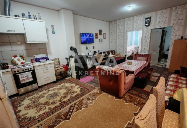 Sređen dvorišni stančić 49m2. Širi centar Sombora