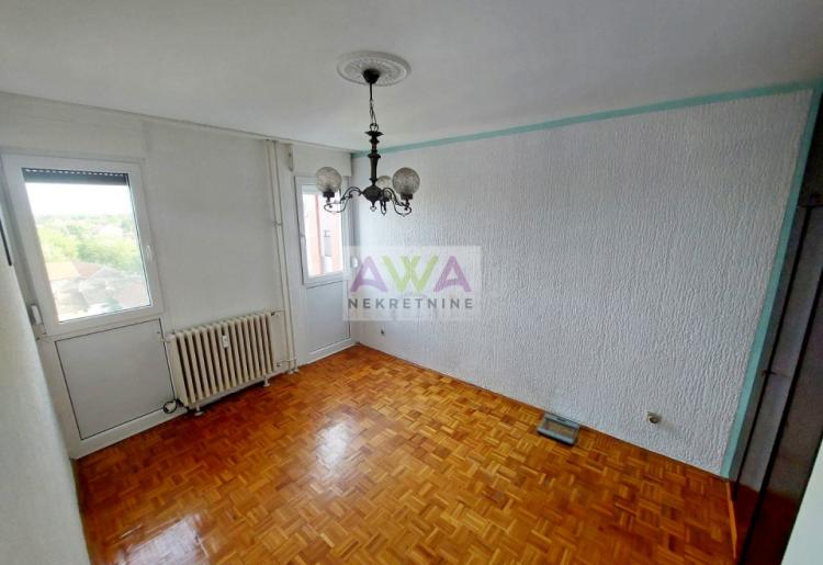 Sombor – Komforan dvosoban stan 64m², lift, dve terase