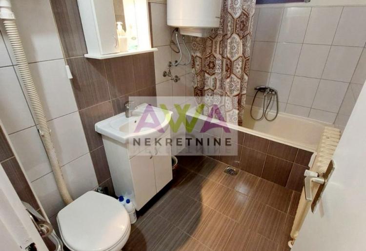Sombor – Komforan dvosoban stan 64m², lift, dve terase