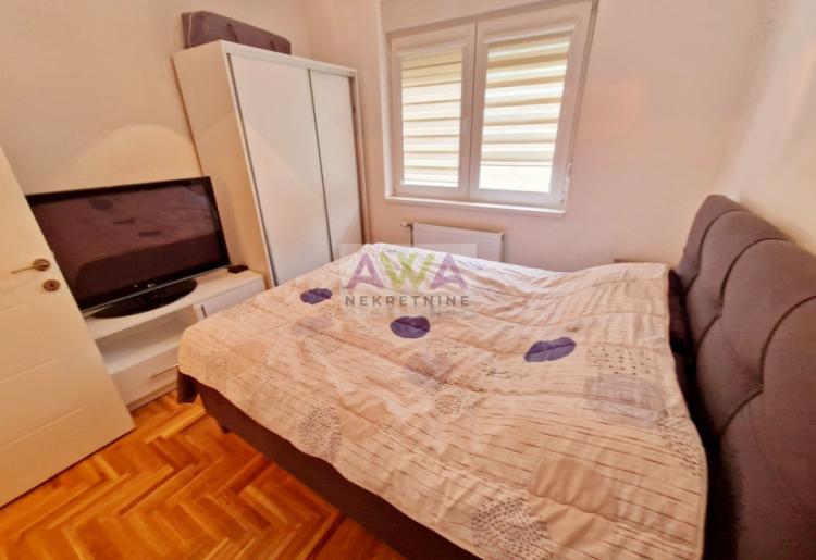 Sombor – Dvoiposoban namešten stan 50m² +8m2, prizemlje