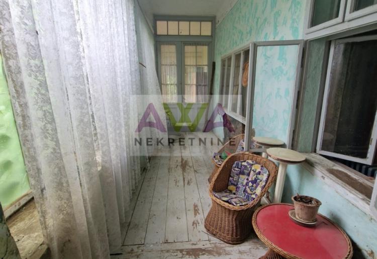Kruščić – Prizemna kuća 338m² na placu od 4.754m²