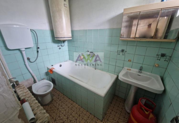 Kruščić – Prizemna kuća 338m² na placu od 4.754m²