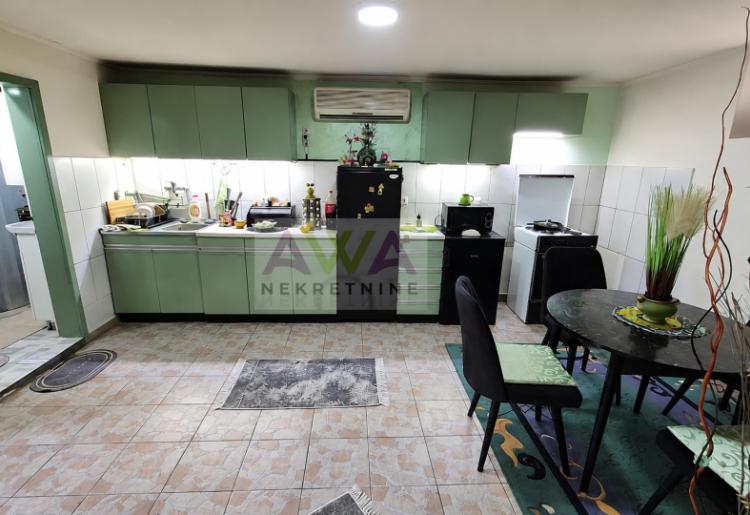 Doroslovo – Renovirana i nameštena prizemna kuća 161m², plac 1.885m²