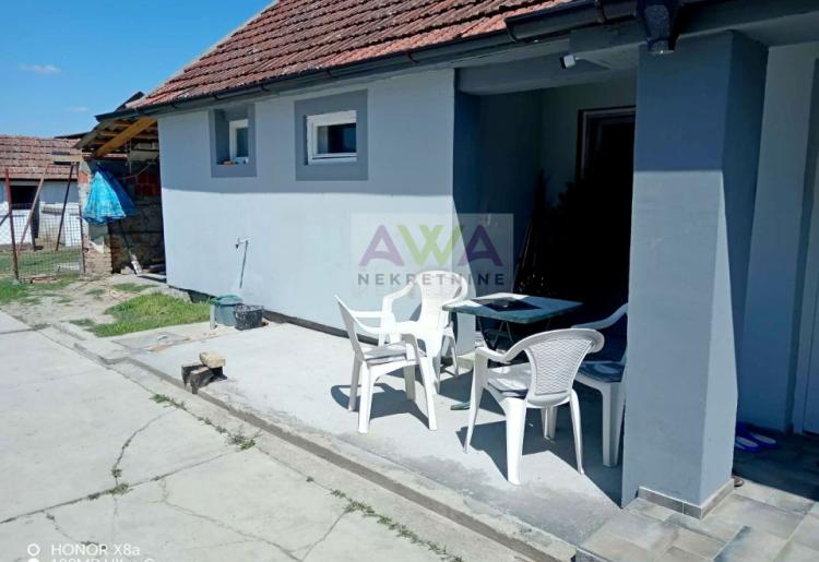 Doroslovo – Renovirana i nameštena prizemna kuća 161m², plac 1.885m²