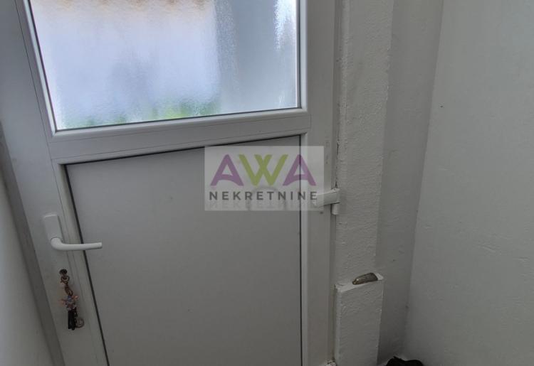 Doroslovo – Renovirana i nameštena prizemna kuća 161m², plac 1.885m²