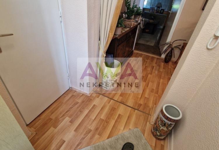 Sombor – Centar, pešačka zona – Namešten dvosoban stan 55m² sa liftom