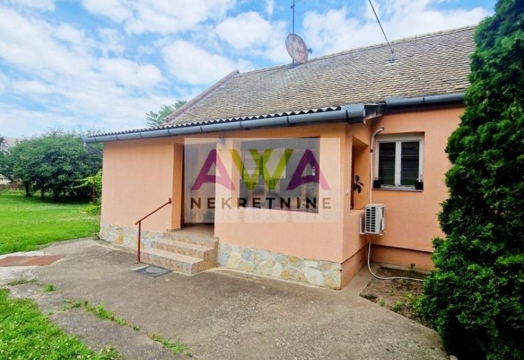 Sombor – MZ Crvenka – Renovirana dvosobna kuća 89m², plac 616m²
