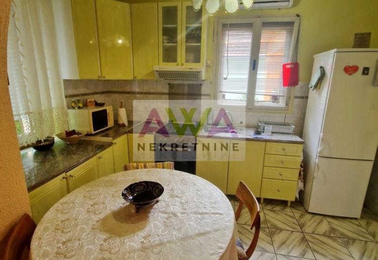 Sombor – MZ Crvenka – Renovirana dvosobna kuća 89m², plac 616m²