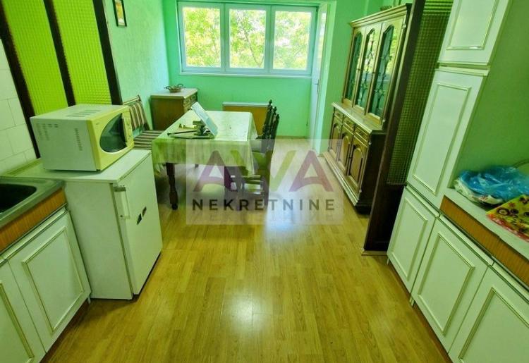 Centar Apatina – Blok 112 – Komforan dvosoban stan 69m²