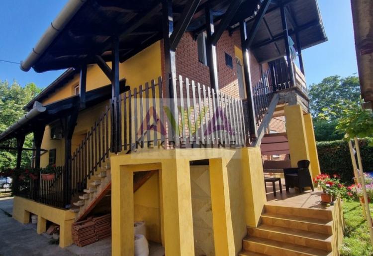 Sombor – Gornja Varoš – Renovirana spratna kuća, idealna za dve porodice