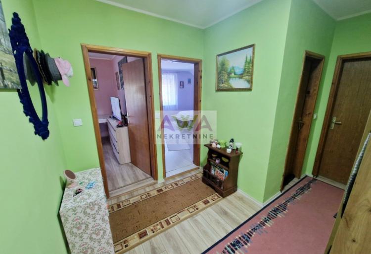 Sombor – Gornja Varoš – Renovirana spratna kuća, idealna za dve porodice