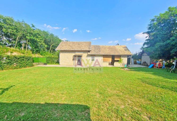 Sombor – Švrake – Renovirana vikendica na kanalu 70m², plac 675m²