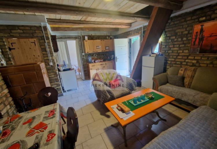 Sombor – Švrake – Renovirana vikendica na kanalu 70m², plac 675m²