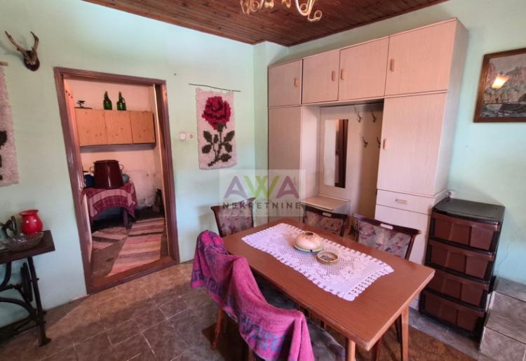 Čonoplja – Prizemna porodična kuća 91m², plac 743m²
